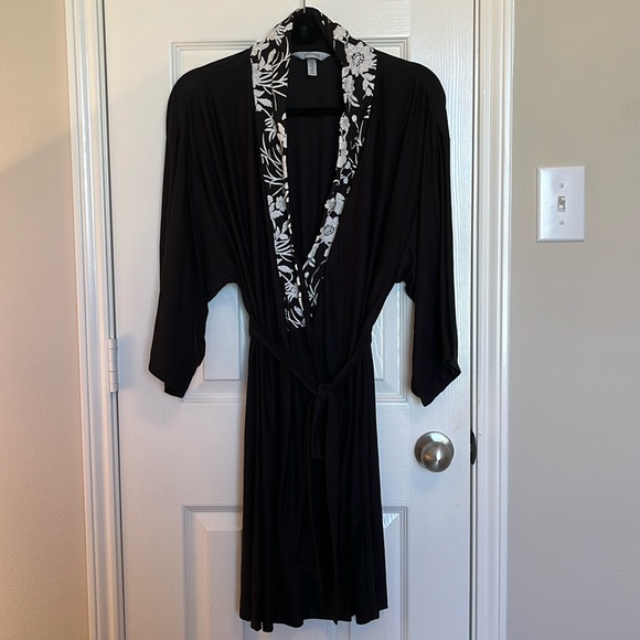 Soma Floral Embroidered Robe - Picture 1 of 8